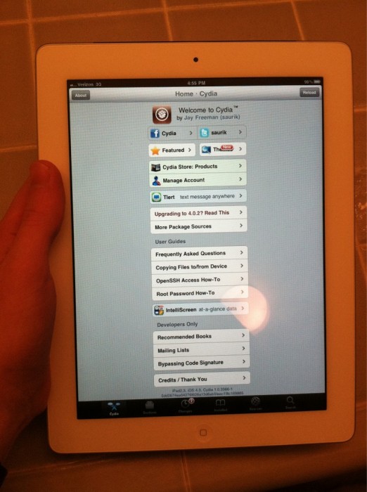 White iPhone Coming, 500K iPad 2 Units Sold?