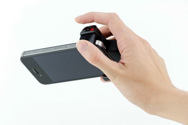 iPhone Shutter Grip, Flash Dock for iPhotographers