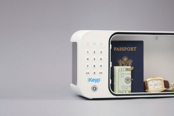 iKeyp Internet-connected Personal Safe