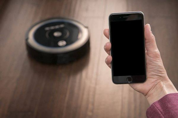 https://www.iphoneness.com/wp-content/uploads/2016/08/31/Hoover-Quest-1000-WiFi-Enabled-Robot-Vacuum.jpg
